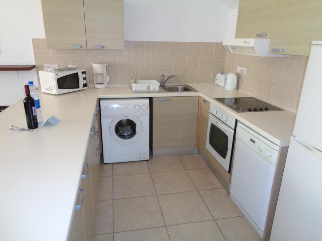 Blue Oasis Gardens Apartamento Limassol Exterior foto