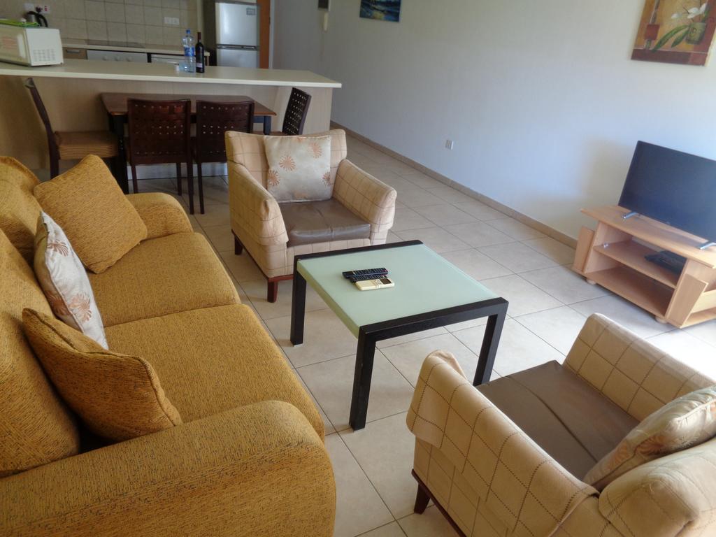 Blue Oasis Gardens Apartamento Limassol Exterior foto