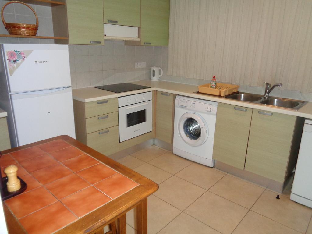 Blue Oasis Gardens Apartamento Limassol Exterior foto