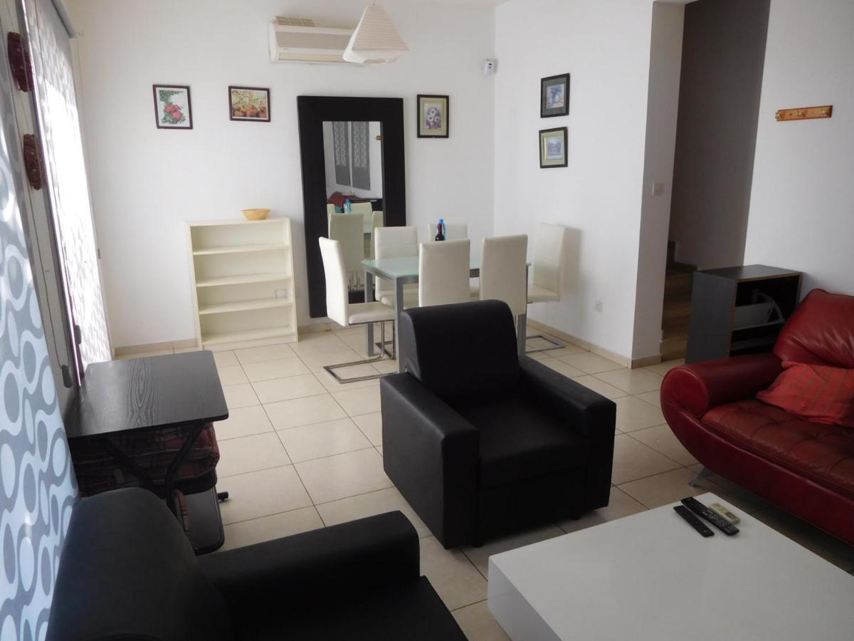 Blue Oasis Gardens Apartamento Limassol Exterior foto
